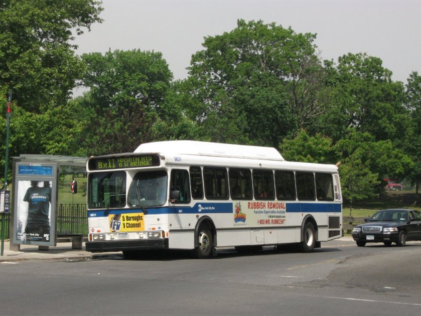 7 MTA New York City Bus Orion V CNG 9831