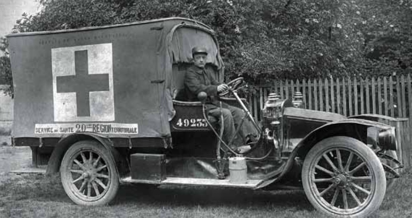 1914 Renault Ambulance