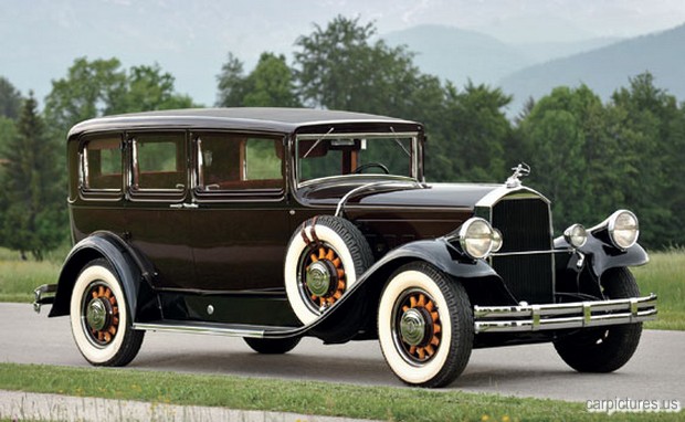 1930-Pierce-Arrow-Model-B-Five-Passenger-Sedan