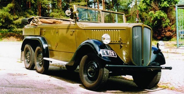 1937 Praga AV, 6x6,  staff car