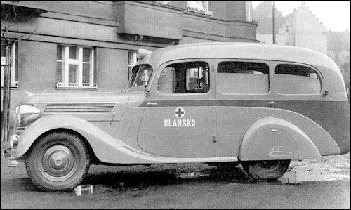 1947 Ambulance Praga Lady-08