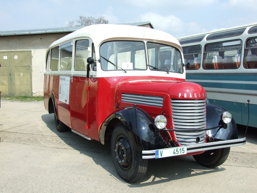 1948 Brno, Řečkovice, autobus Praga RND