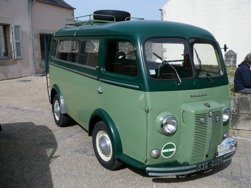 1950-65 Minibus Peugeot D4A in Guerlesquin