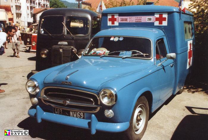 1955 peugeot-403-ambulance-01