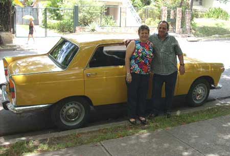 1972 Peugeot 404 Argentino en la ciudad de La Habana Cuba