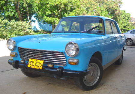 1974 Peugeot 404 en la ciudad de La Habana Cuba