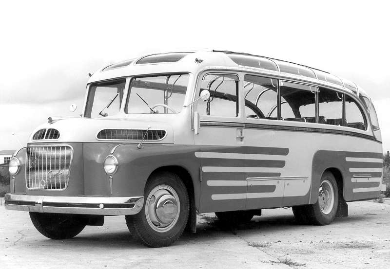 Perl-Auhof Bus. auf Chassis Steyr Diesel 380 b