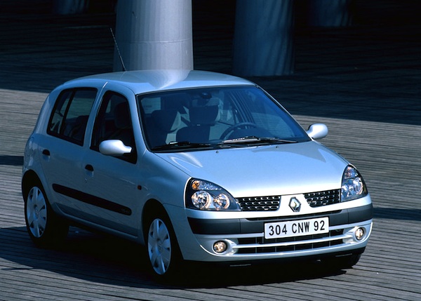 2003 Renault-Clio-Portugal-2003