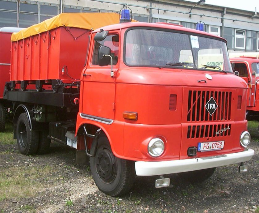 IFA W50 L Feuerwehrcontainer