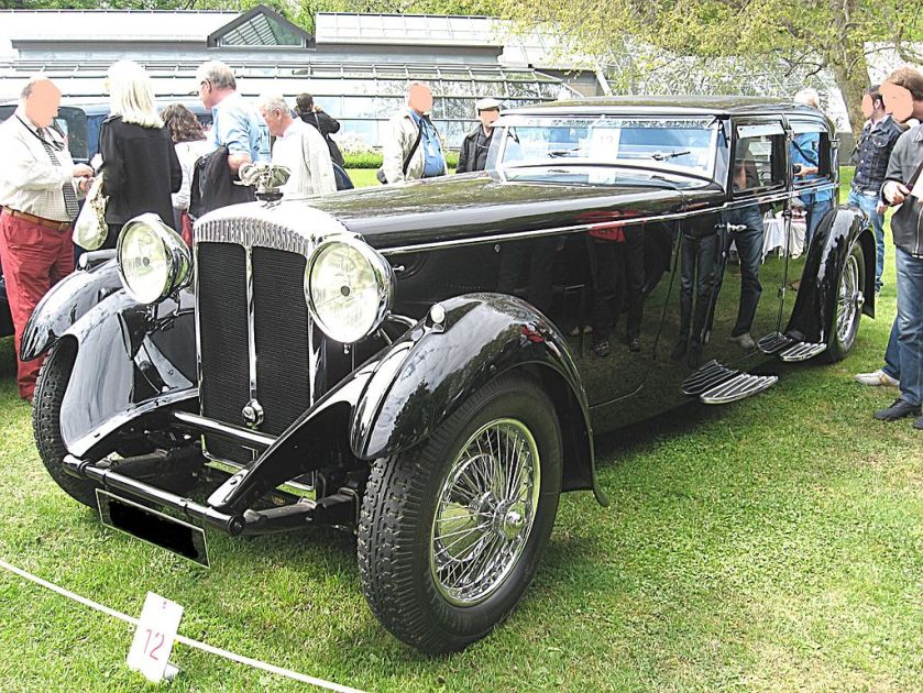 1932 Daimler Double-Six
