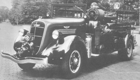 1936 brandweer trucks studebaker 2W657 fireengine