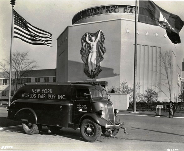 1939 Studebaker Cab-forward truck