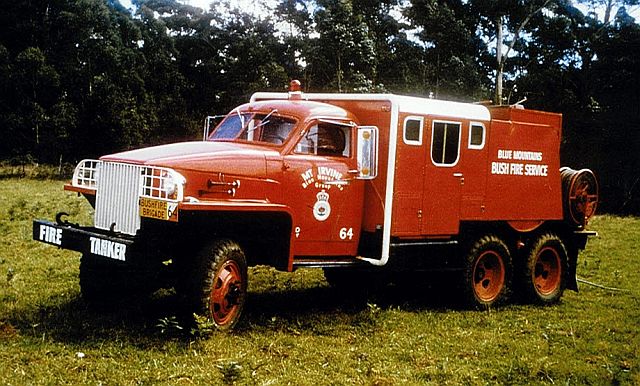 1945 studebaker mt irvine fire truck 3-78