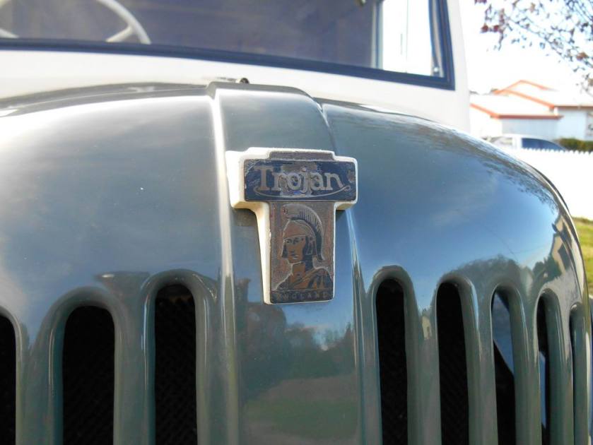 1948 Trojan 15 Van Logo