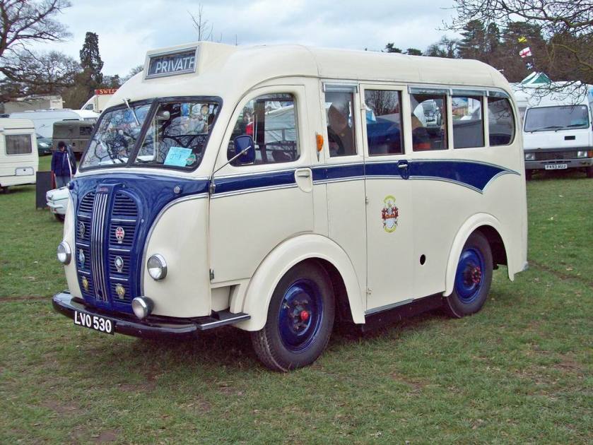 1950 Austin K8 Mini Bus 2199cc S4 OHV a Kenex