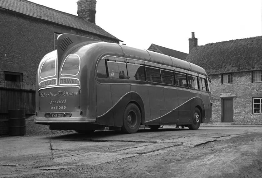 1954 Dorsal Fin’ available as an option on the Wayfarer body, seen here in C37C form on the Leyland PSUC1-2T Tiger Cub