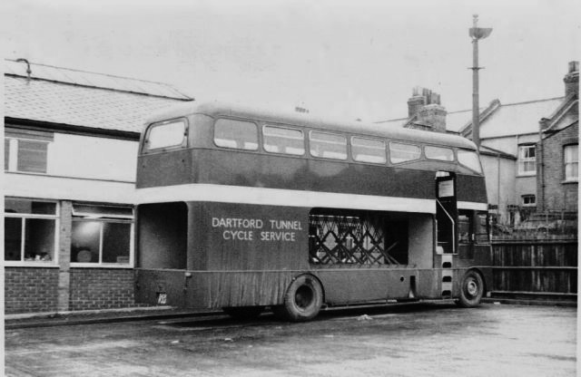 1963 OC14 Strachens Successors Ltd. of Hamble on Ford Thames Trader for London Transport Country Buses Dartford Tunnel Service only
