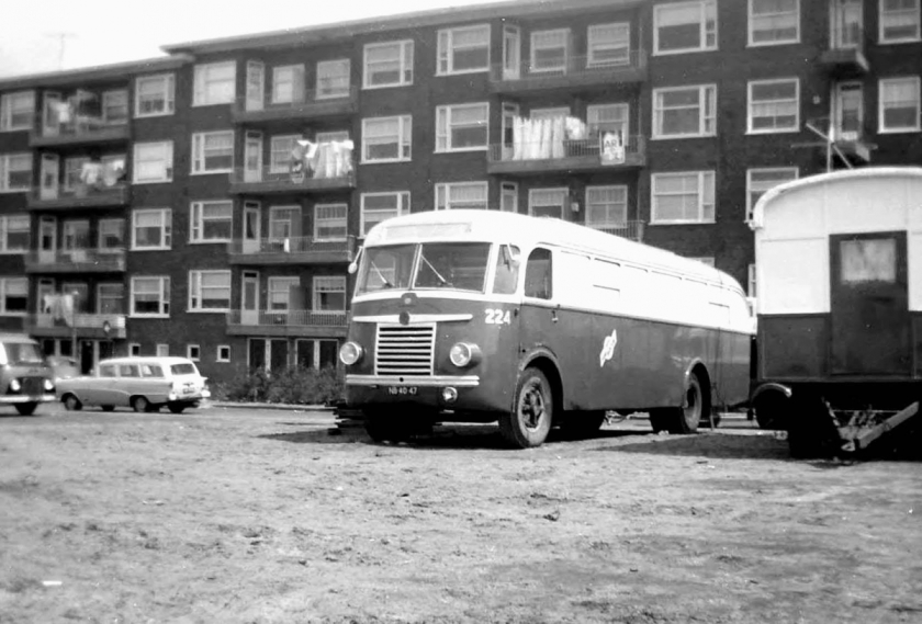 1964 Bus 224, Saurer-Seitz na verkoop in gebruik als circuswagen