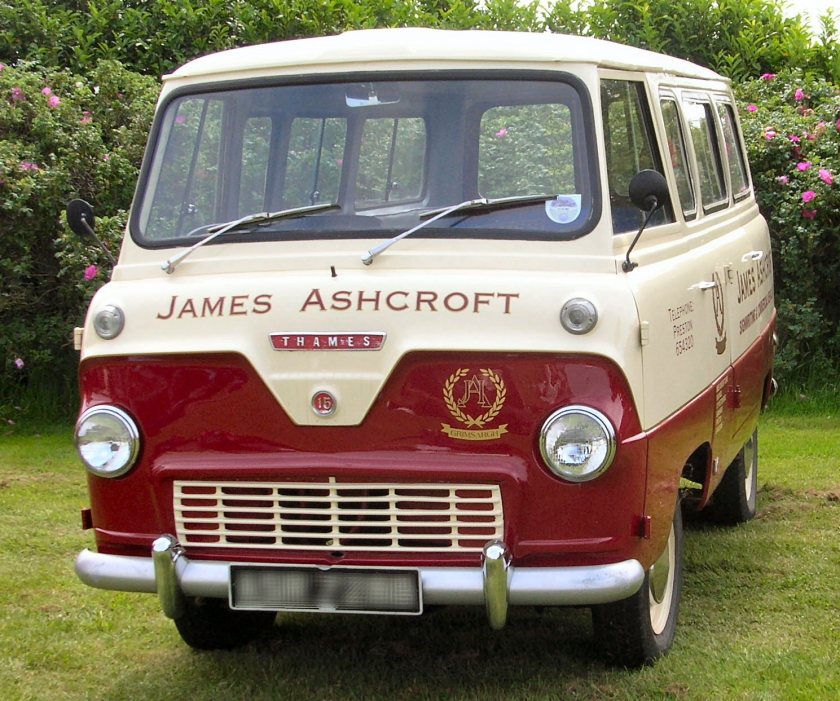 1964 Ford Thames 400E minibus kenex conversion