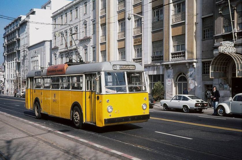 1965 Sunbeam MF2NS UTIC trolleybu