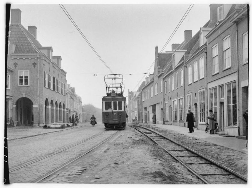 1924 Motorwagen 84 van de tramlijn Amersfoort - Arnhem