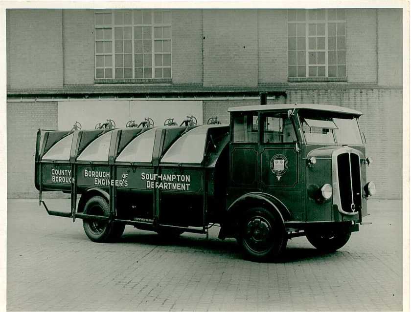 1932 Thornycroft dump truck