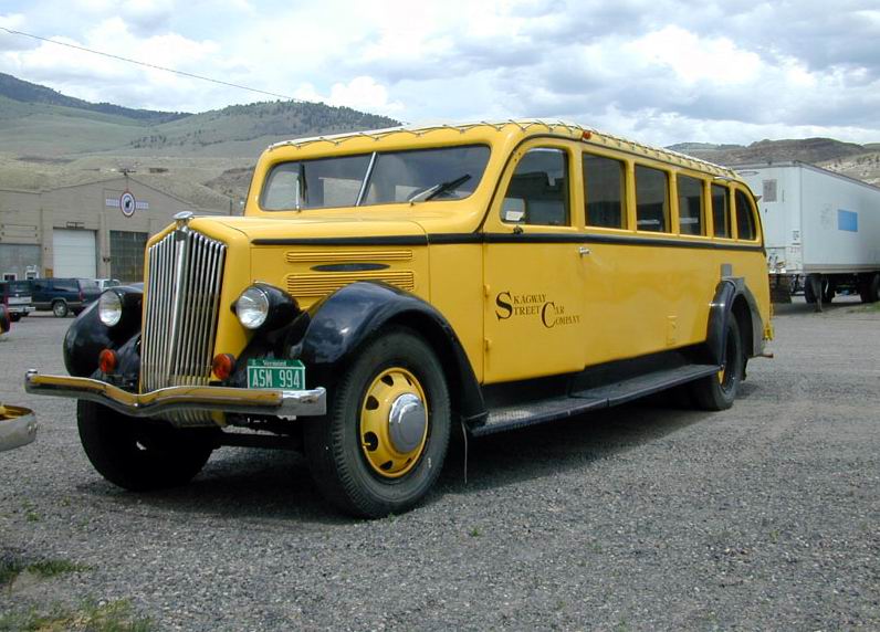 1934 White yellowstone bus 04