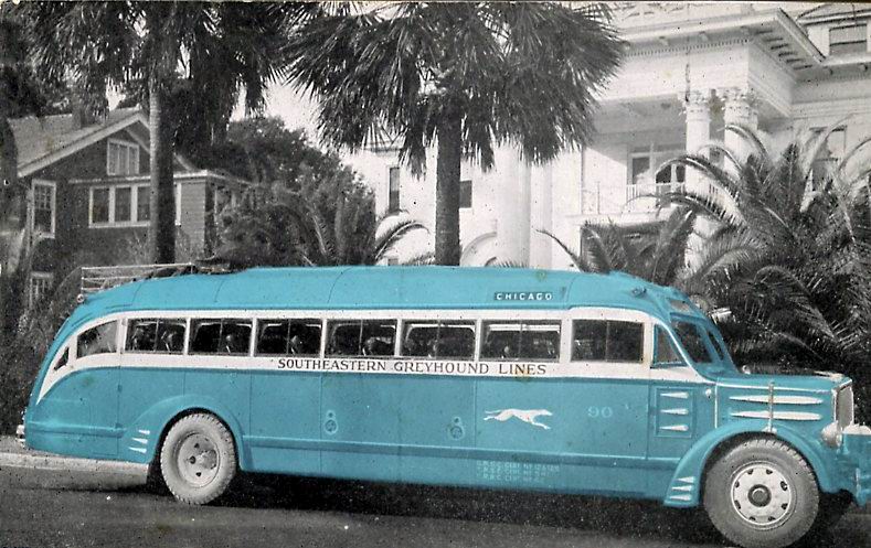 1935 White model 54A, bus 810 SEGL
