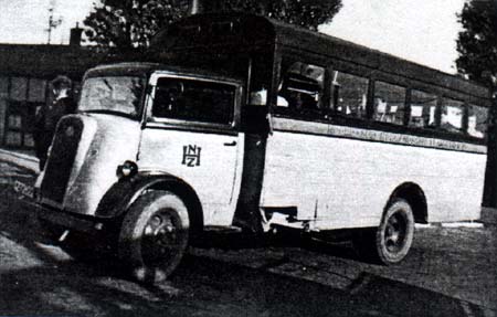 1946 Ford-Thames noodautobussen voor 31 personen, Verheul mei 1946