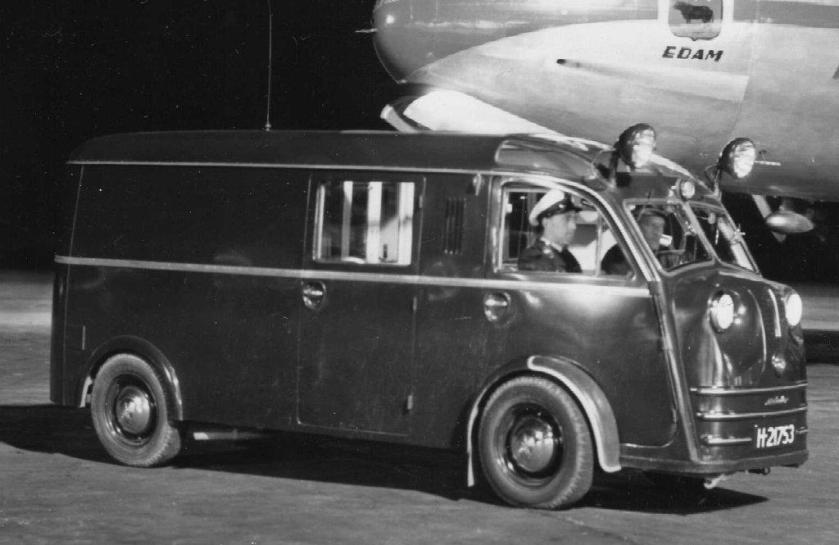 1949-56 Tempo Matador surveillancewagen. KLM-Terreinpolitie van 1949-1956 Schiphol