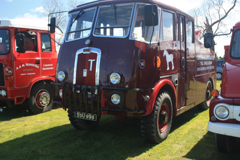 1953 Thornycroft reg SSU 998 based recovery truck at Boroughbridge