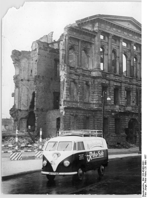 Berlin, Friedrich-Ebert-Straße, Ruine