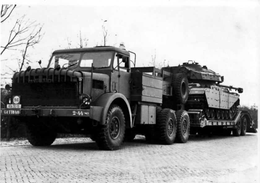 1958 Thorncroft Antar Mk2 tractor & Centurion tank, in use by the Dutch Army Mighty Antar Trekker 2