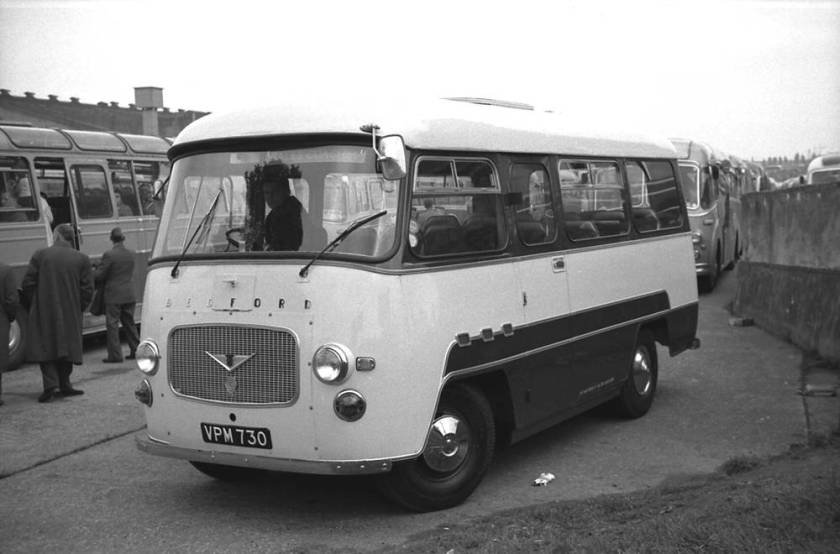 1961 Bedford J2SZ7 with a Willowbrook Compact C19F body