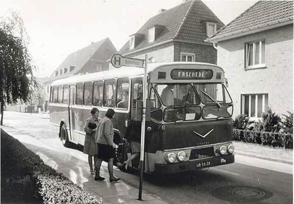1965 AEC met carrosserie van Verheul. Opname 1970 te Epe Duitsland. Halte Postkantoor