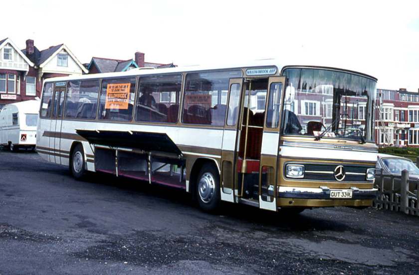 1972 Mercedes-Benz 0302 LHD chassis with a Willowbrook '007' C51D body