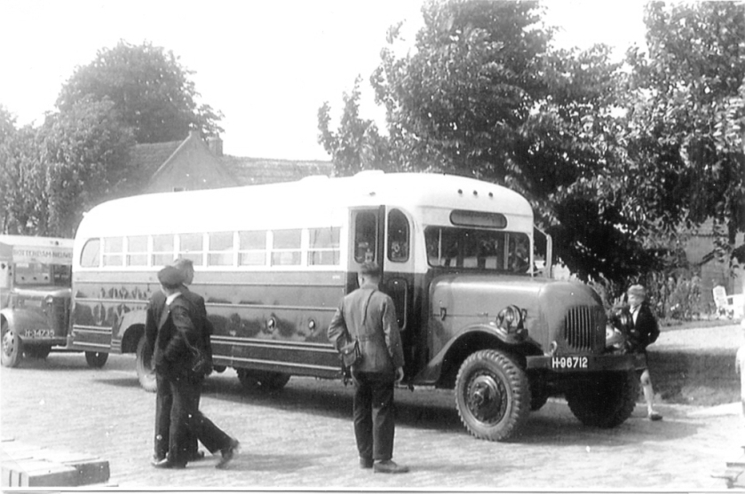 Van Gog 08 White+ 04 Austin Bellewagen 1947