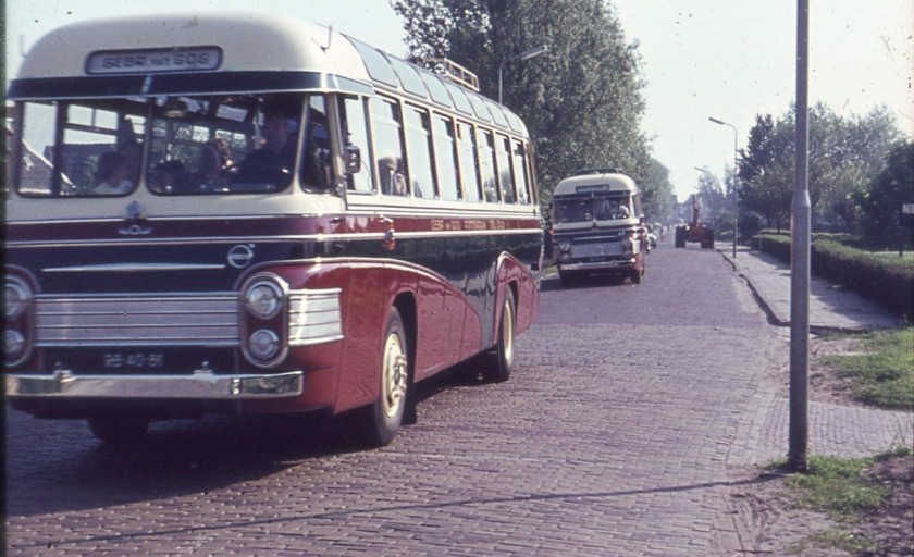 Van Gog 53 en 52 achteraan 1962 Volvo