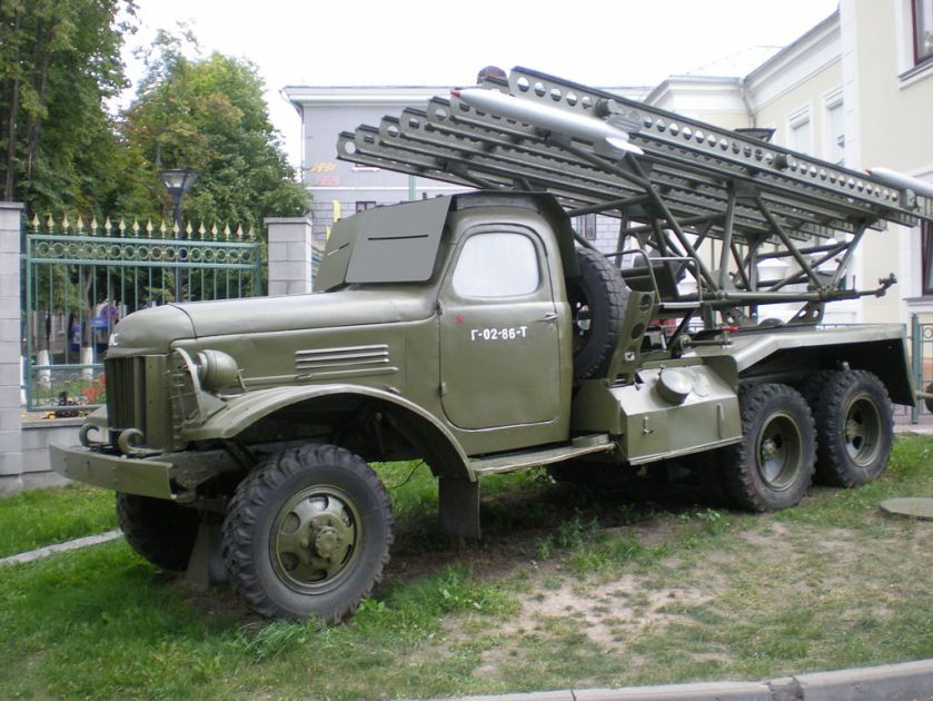 19 BM-13-16_on_a_ZiS-151_chassis_in_a_military_museum_in_Belarus