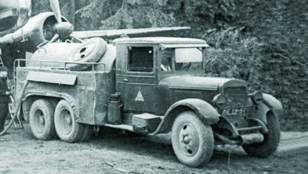 1935 ZIS-6 chassis, 6x6 BZ-35 bowser