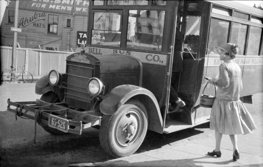 1940 Bell Bus REO Speed Wagon