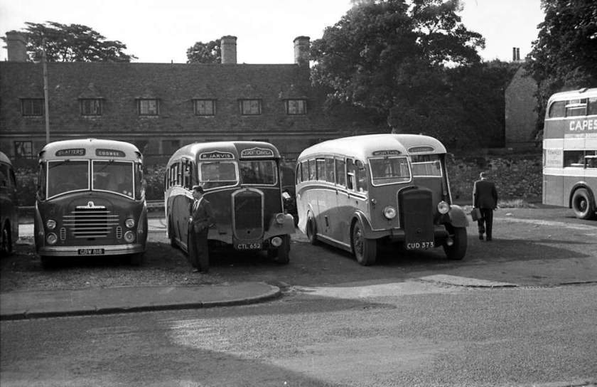 1948 CUD373, a Daimler CVD6 with Wilkes & Meade C33F body + CTL652, a Dennis Lancet III with a Yeates C35F body +