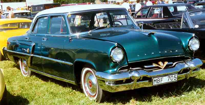 1953 Lincoln Capri sedan