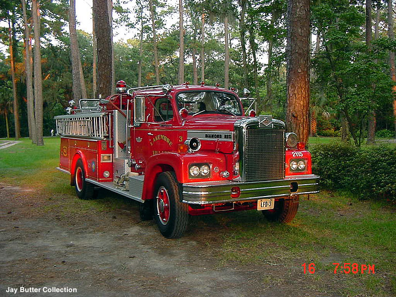 1969 Diamond Reo fire truck
