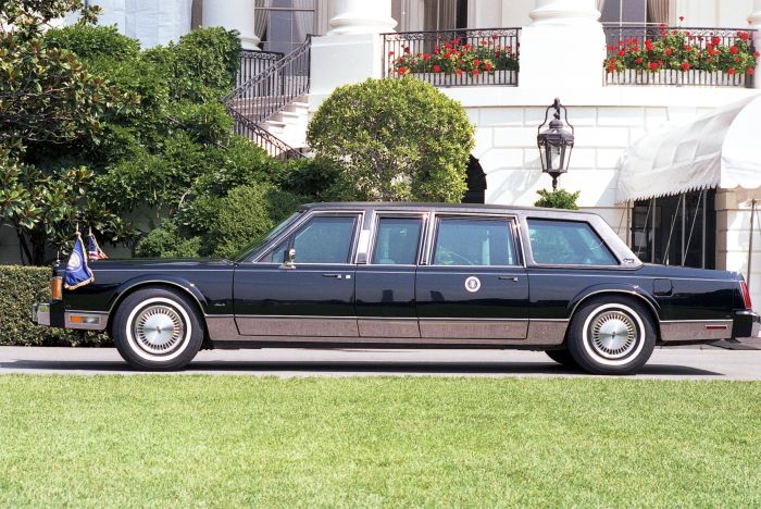 1989 Town Car state vehicle used by George H. W. Bush