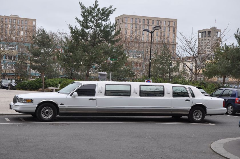 1995 Lincoln Town Car stretch limousine