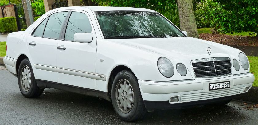 1998–1999 Mercedes-Benz E 240 (W210) Elegance sedan 2011