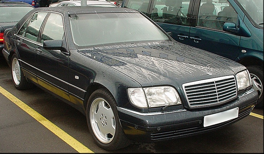 1999 Mercedes-Benz S600. V12 engine
