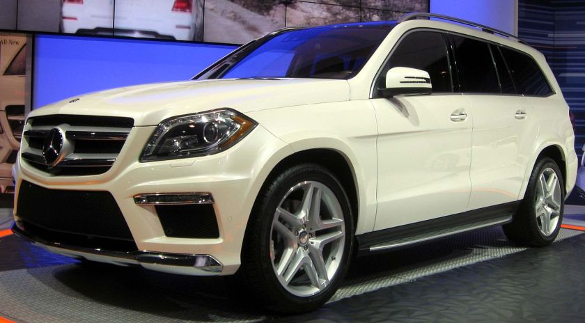 2013 Mercedes-Benz GL550 with sport body styling