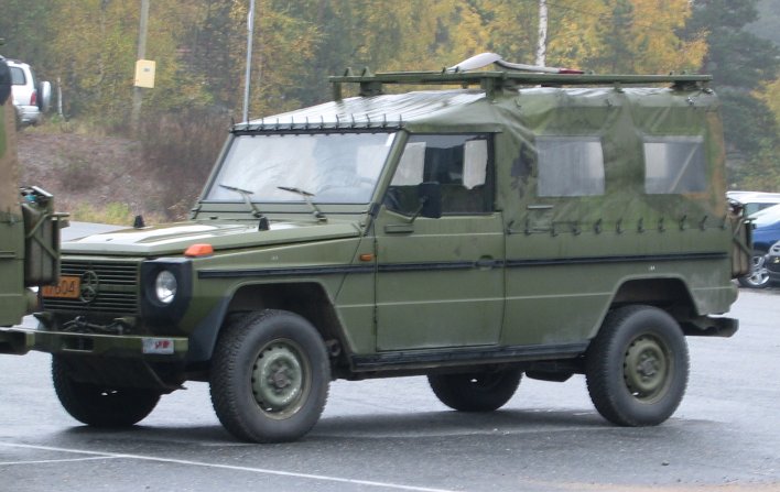 Mercedes-Benz_Geländewagen_Norwegian_military_fq